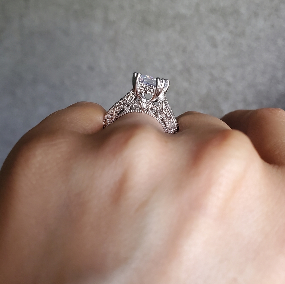 New Elegant 925 Silver Princess Cut Ring - Picture 7 of 10